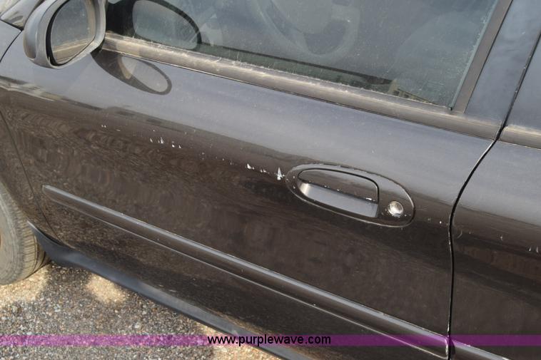 image for item L3766 2006 Ford Taurus SE