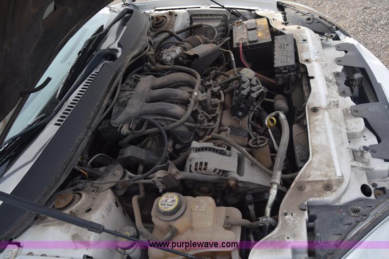 image for item L3767 2006 Ford Taurus SE