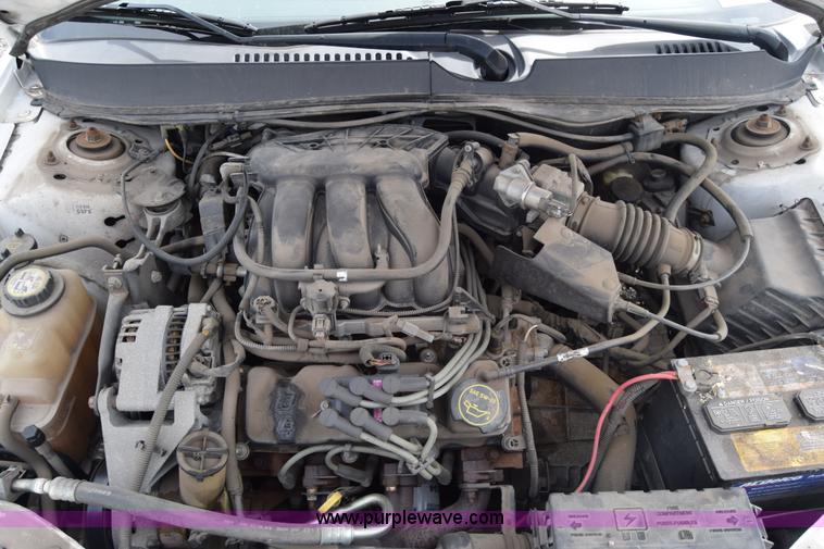 image for item L3767 2006 Ford Taurus SE