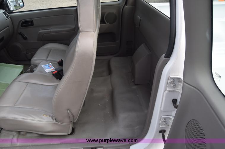 image for item L3768 2008 Chevrolet Colorado Ext. Cab pickup truck
