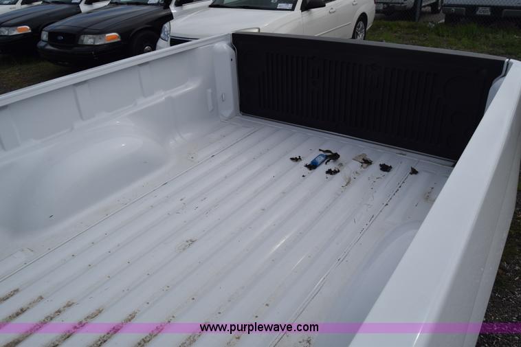 image for item L3768 2008 Chevrolet Colorado Ext. Cab pickup truck