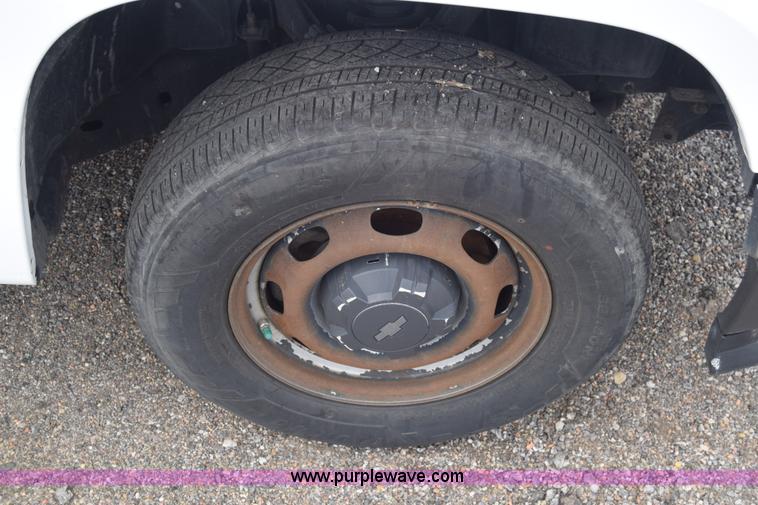 image for item L3768 2008 Chevrolet Colorado Ext. Cab pickup truck