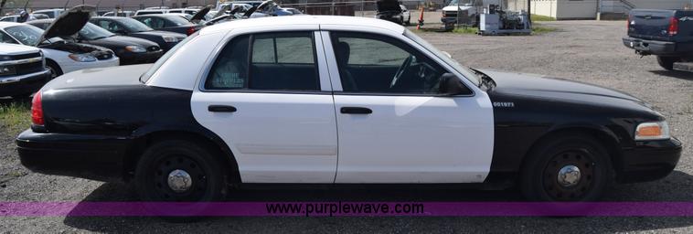 image for item L3770 2009 Ford Crown Victoria Police Interceptor
