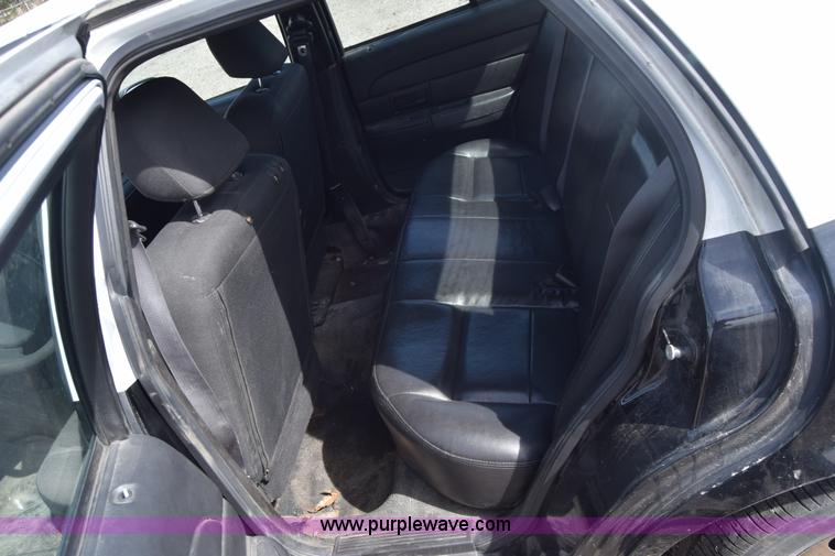 image for item L3770 2009 Ford Crown Victoria Police Interceptor