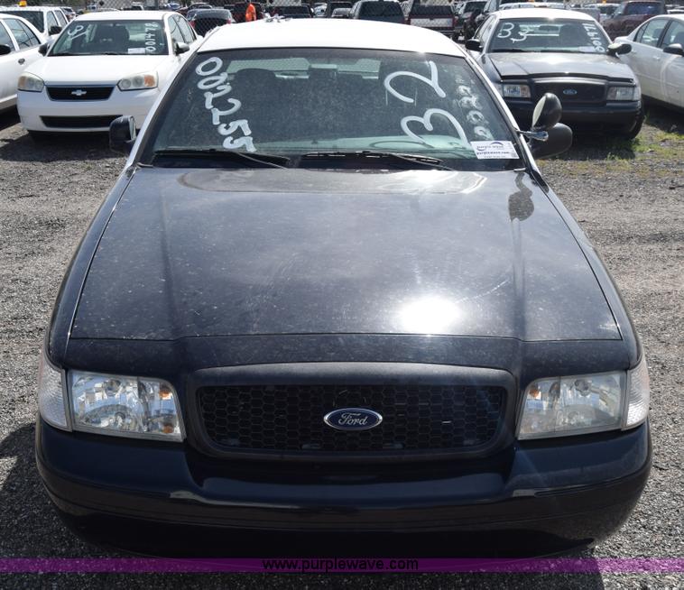 image for item L3771 2010 Ford Crown Victoria Police Interceptor