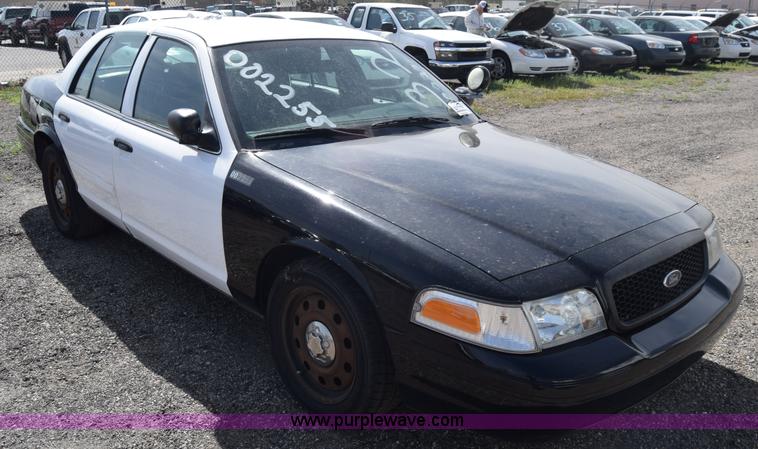 image for item L3771 2010 Ford Crown Victoria Police Interceptor