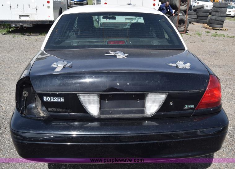image for item L3771 2010 Ford Crown Victoria Police Interceptor