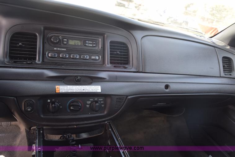 image for item L3771 2010 Ford Crown Victoria Police Interceptor