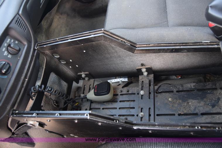 image for item L3771 2010 Ford Crown Victoria Police Interceptor