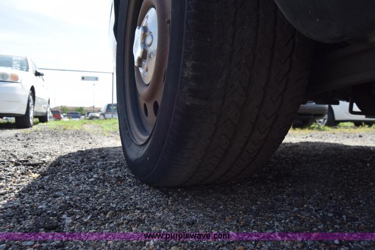 image for item L3771 2010 Ford Crown Victoria Police Interceptor