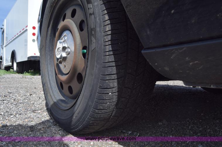 image for item L3771 2010 Ford Crown Victoria Police Interceptor