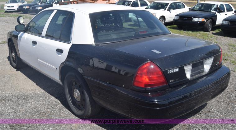 image for item L3775 2010 Ford Crown Victoria Police Interceptor