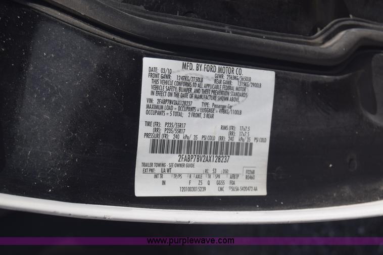 image for item L3775 2010 Ford Crown Victoria Police Interceptor