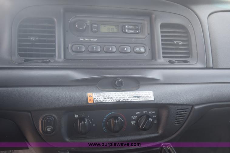 image for item L3775 2010 Ford Crown Victoria Police Interceptor