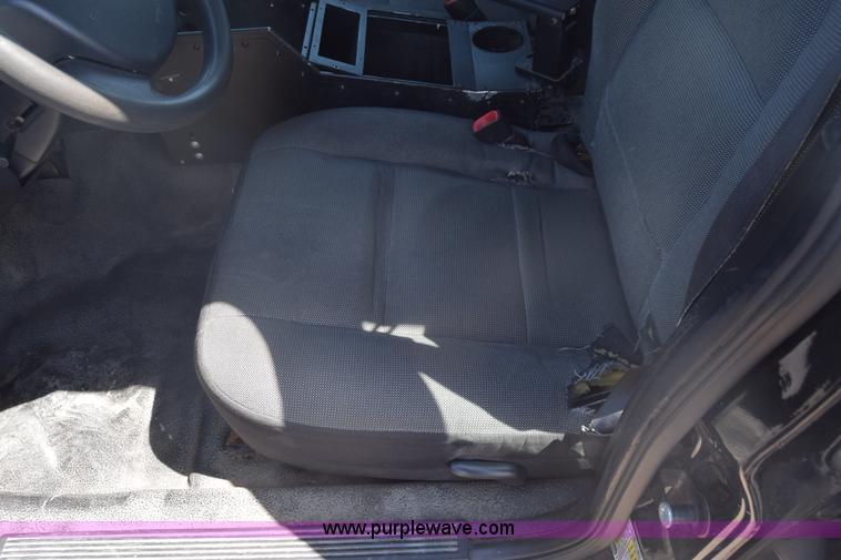 image for item L3775 2010 Ford Crown Victoria Police Interceptor