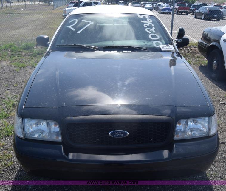 image for item L3776 2011 Ford Crown Victoria Police Interceptor