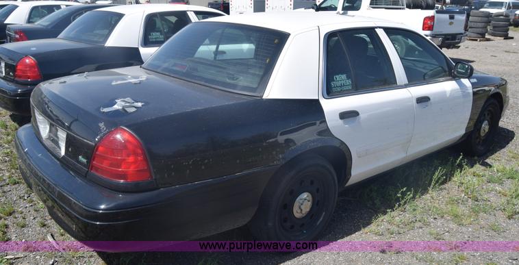 image for item L3776 2011 Ford Crown Victoria Police Interceptor