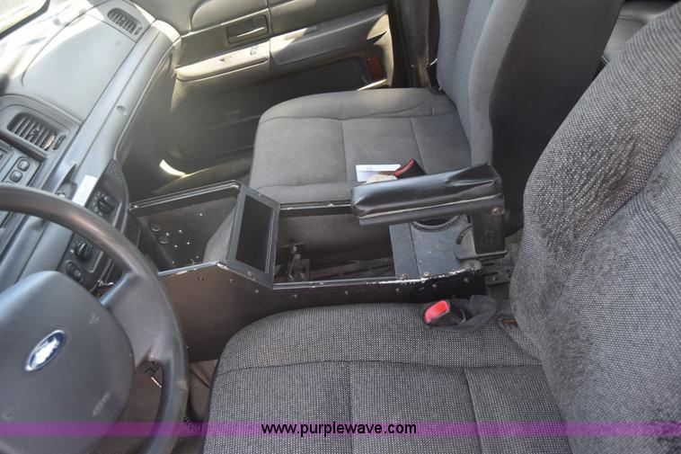 image for item L3776 2011 Ford Crown Victoria Police Interceptor
