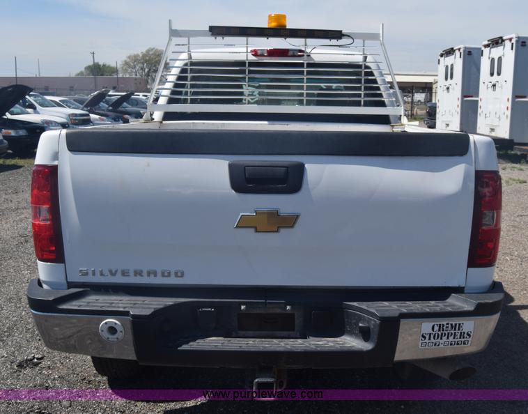 image for item L3777 2007 Chevrolet Silverado 2500HD Crew Cab pickup truck