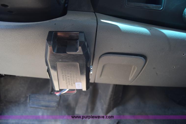 image for item L3777 2007 Chevrolet Silverado 2500HD Crew Cab pickup truck