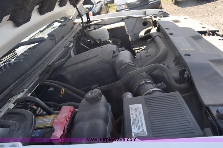 image for item L3777 2007 Chevrolet Silverado 2500HD Crew Cab pickup truck