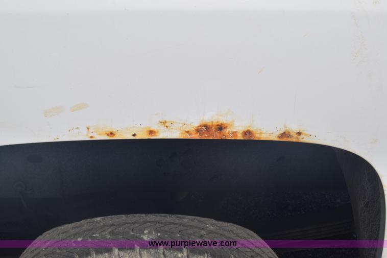 image for item L3777 2007 Chevrolet Silverado 2500HD Crew Cab pickup truck