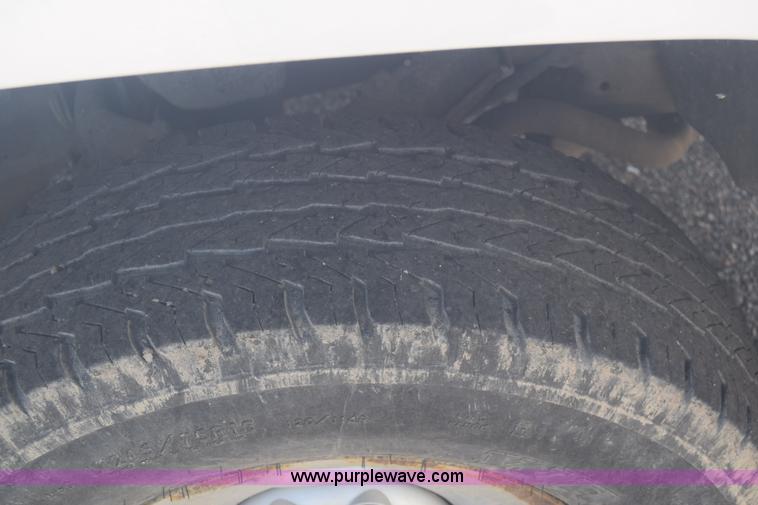 image for item L3777 2007 Chevrolet Silverado 2500HD Crew Cab pickup truck