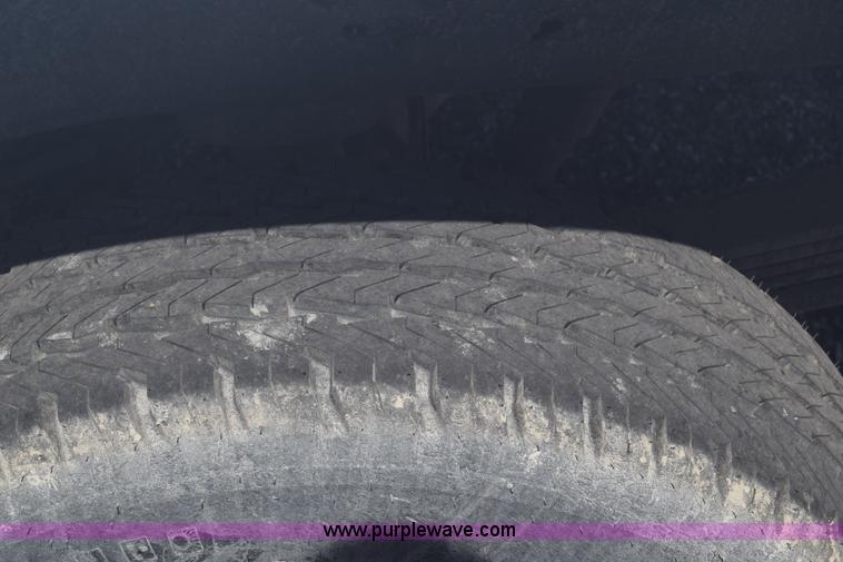 image for item L3777 2007 Chevrolet Silverado 2500HD Crew Cab pickup truck