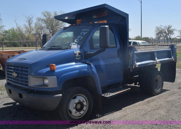 image for item L3778 2003 Chevrolet C4500 dump truck
