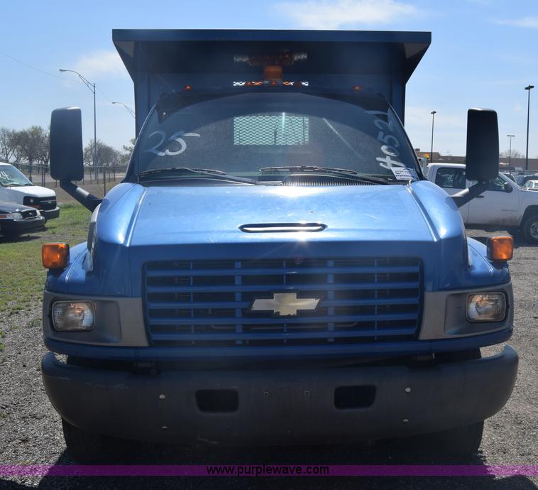 image for item L3778 2003 Chevrolet C4500 dump truck