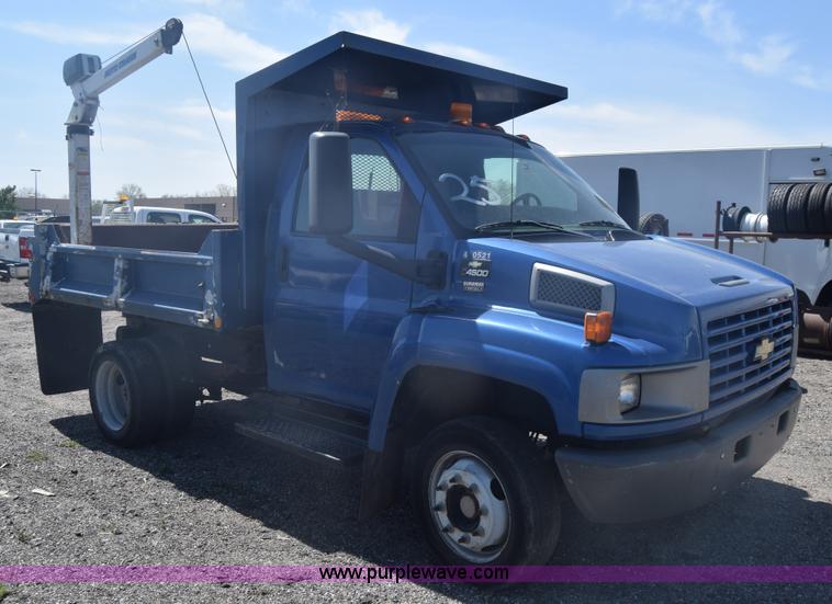 image for item L3778 2003 Chevrolet C4500 dump truck