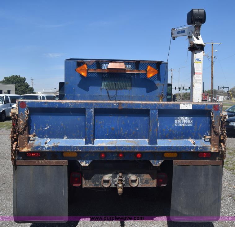 image for item L3778 2003 Chevrolet C4500 dump truck