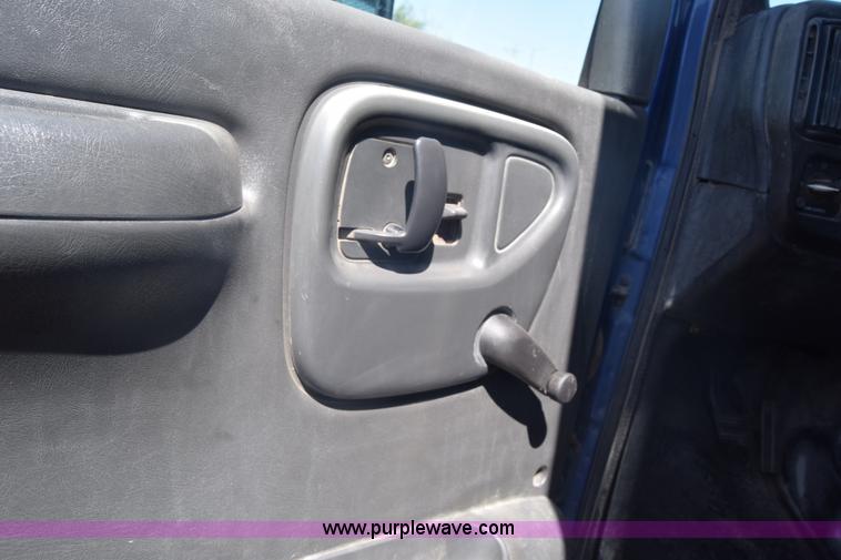 image for item L3778 2003 Chevrolet C4500 dump truck