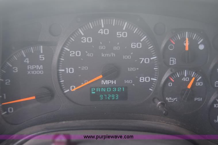 image for item L3778 2003 Chevrolet C4500 dump truck