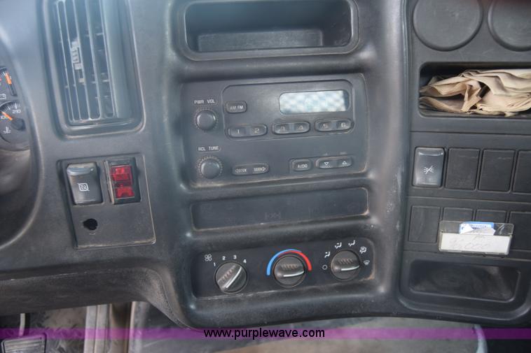 image for item L3778 2003 Chevrolet C4500 dump truck