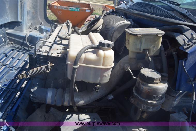 image for item L3778 2003 Chevrolet C4500 dump truck