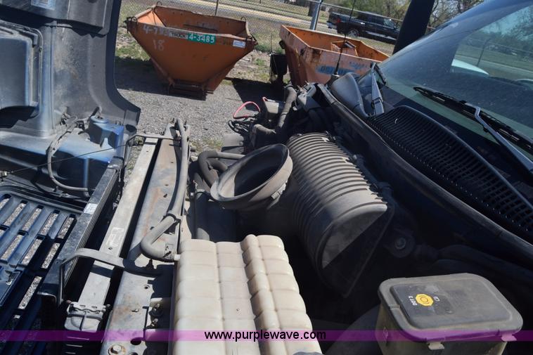 image for item L3778 2003 Chevrolet C4500 dump truck