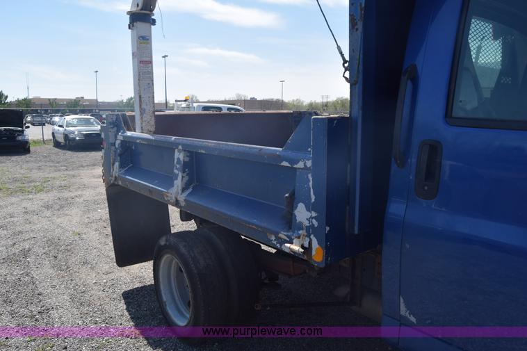 image for item L3778 2003 Chevrolet C4500 dump truck