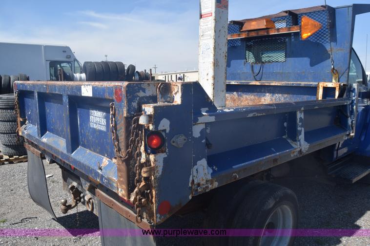 image for item L3778 2003 Chevrolet C4500 dump truck