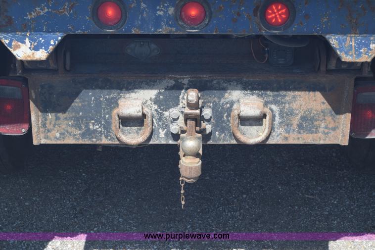 image for item L3778 2003 Chevrolet C4500 dump truck