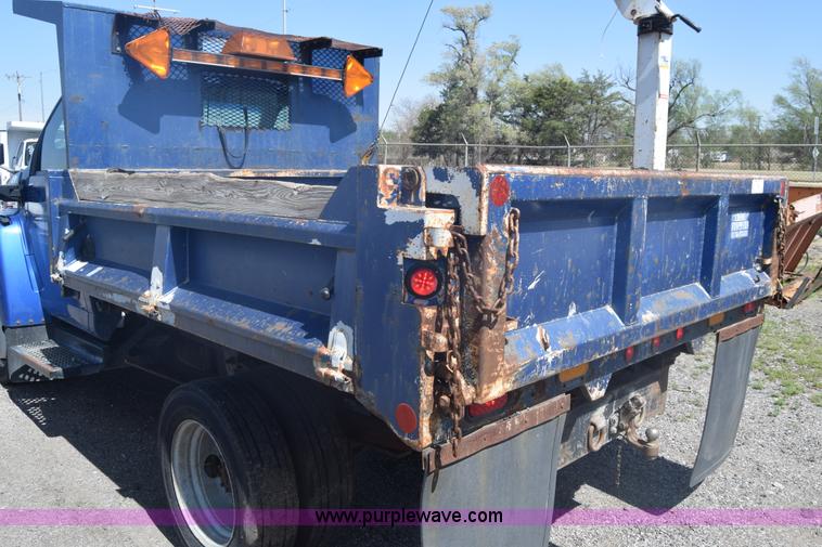 image for item L3778 2003 Chevrolet C4500 dump truck