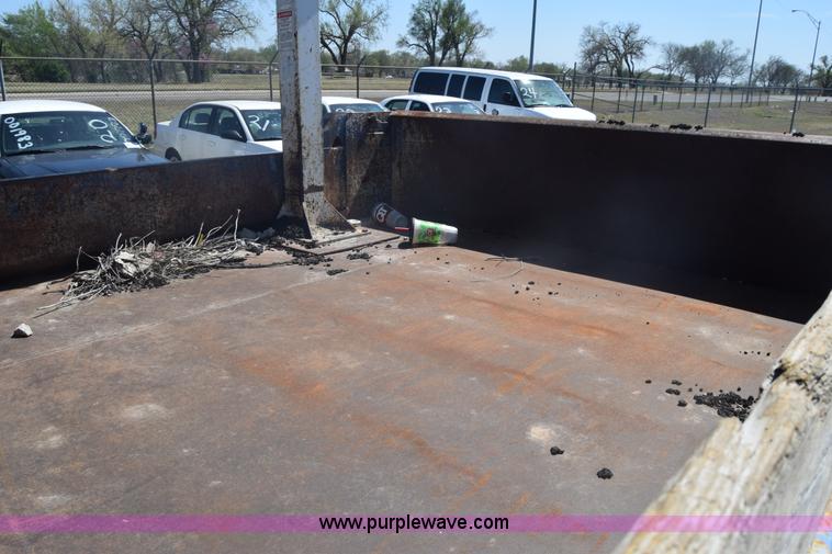 image for item L3778 2003 Chevrolet C4500 dump truck