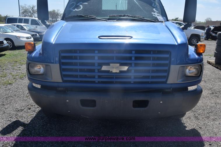 image for item L3778 2003 Chevrolet C4500 dump truck