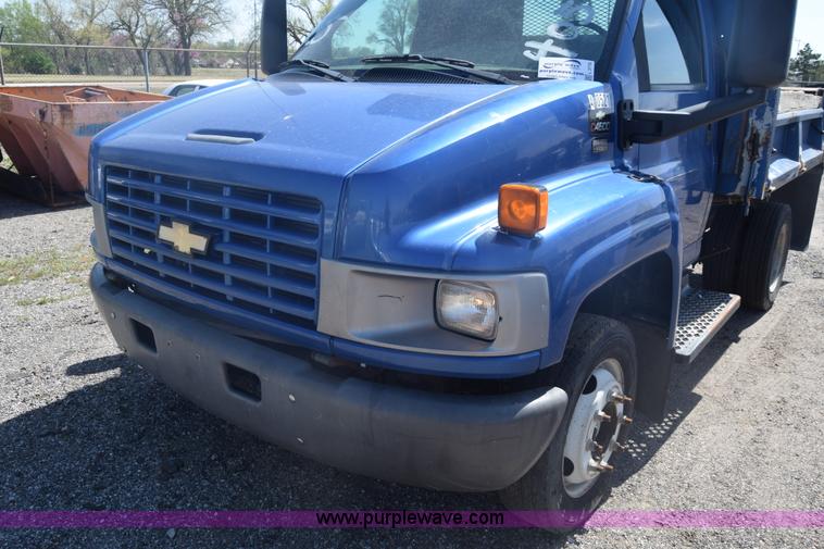 image for item L3778 2003 Chevrolet C4500 dump truck