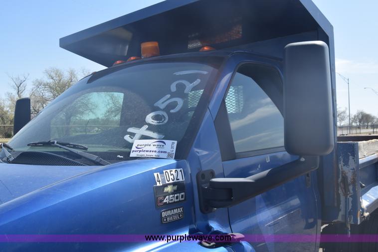 image for item L3778 2003 Chevrolet C4500 dump truck