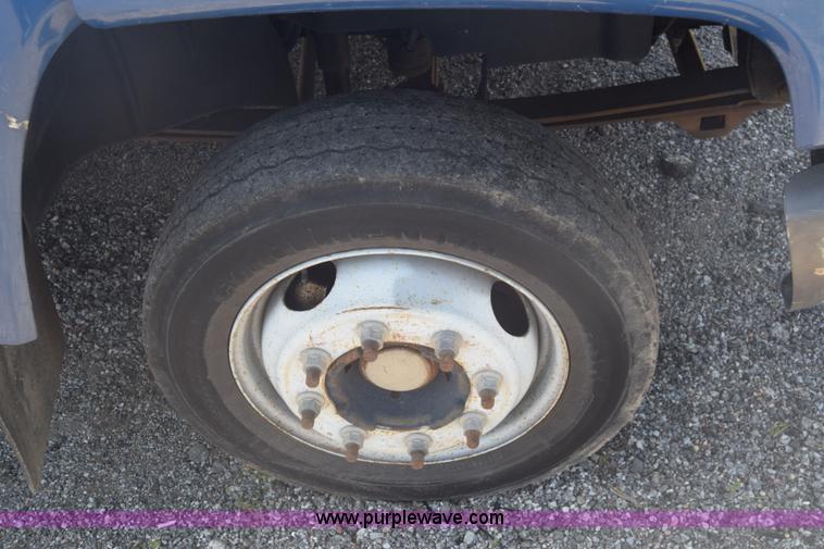 image for item L3778 2003 Chevrolet C4500 dump truck