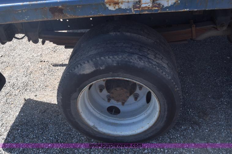 image for item L3778 2003 Chevrolet C4500 dump truck