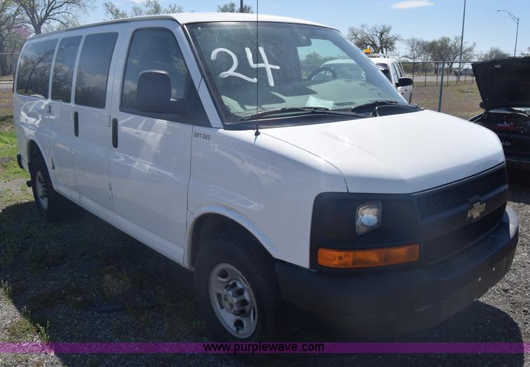 image for item L3779 2007 Chevrolet Express 2500 Cargo van