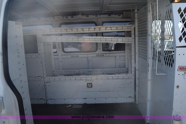 image for item L3779 2007 Chevrolet Express 2500 Cargo van