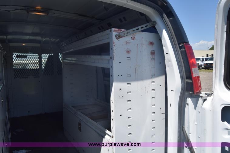 image for item L3779 2007 Chevrolet Express 2500 Cargo van